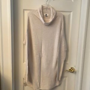 Lightweight sweater polo neck